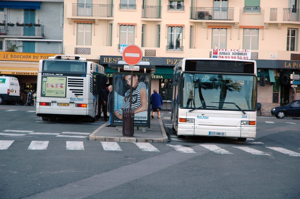 Bus Azur 324
