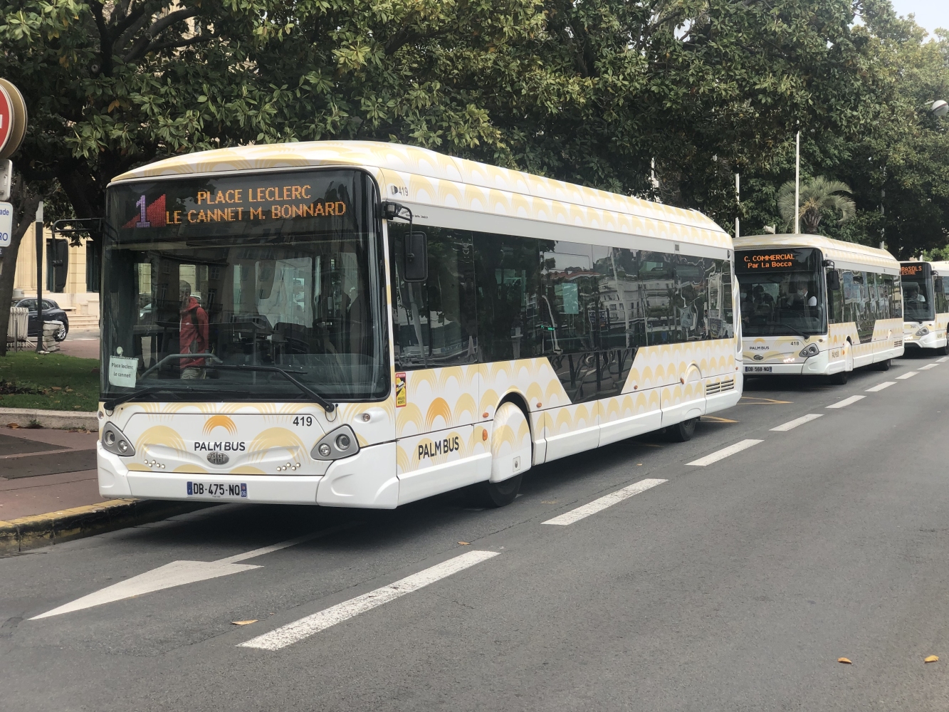 Les Gx 327 numéros 419 et 420 hôtel de ville de Cannes