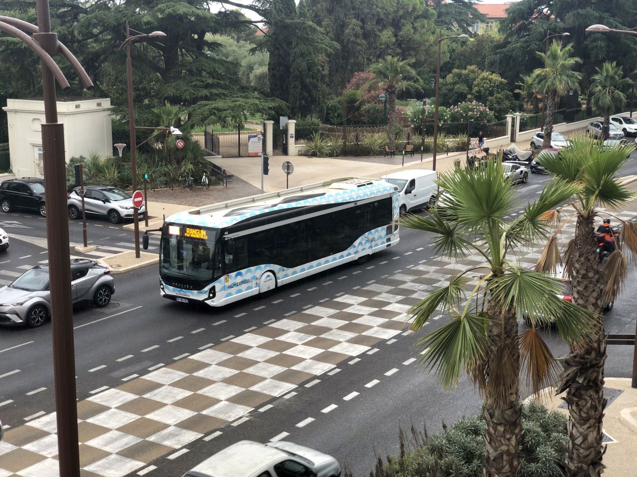 Palm Bus 432 sur ligne 35