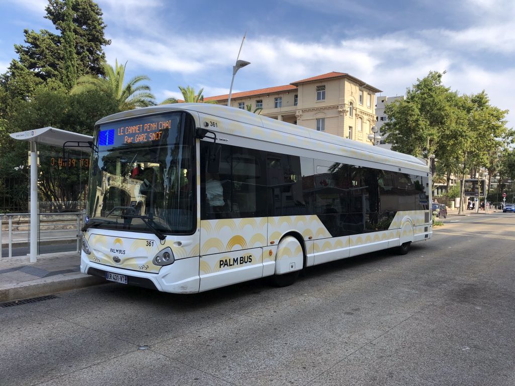 Palm Bus 361 Cannes