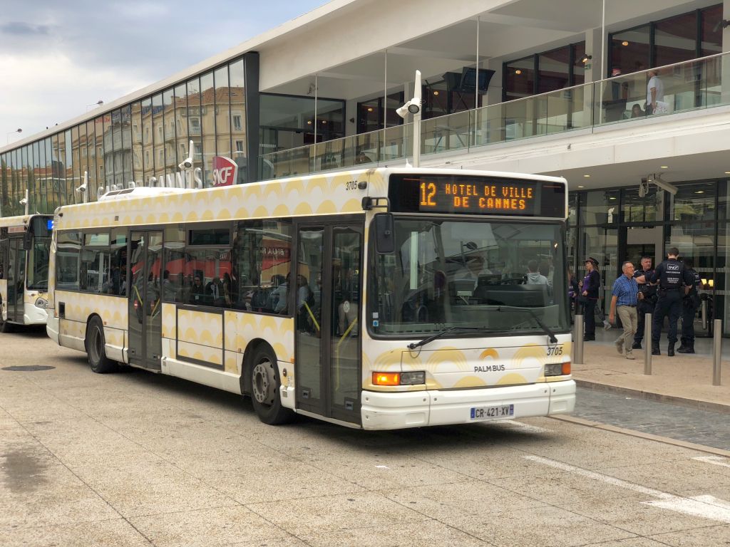 Palm Bus 3705 Cannes