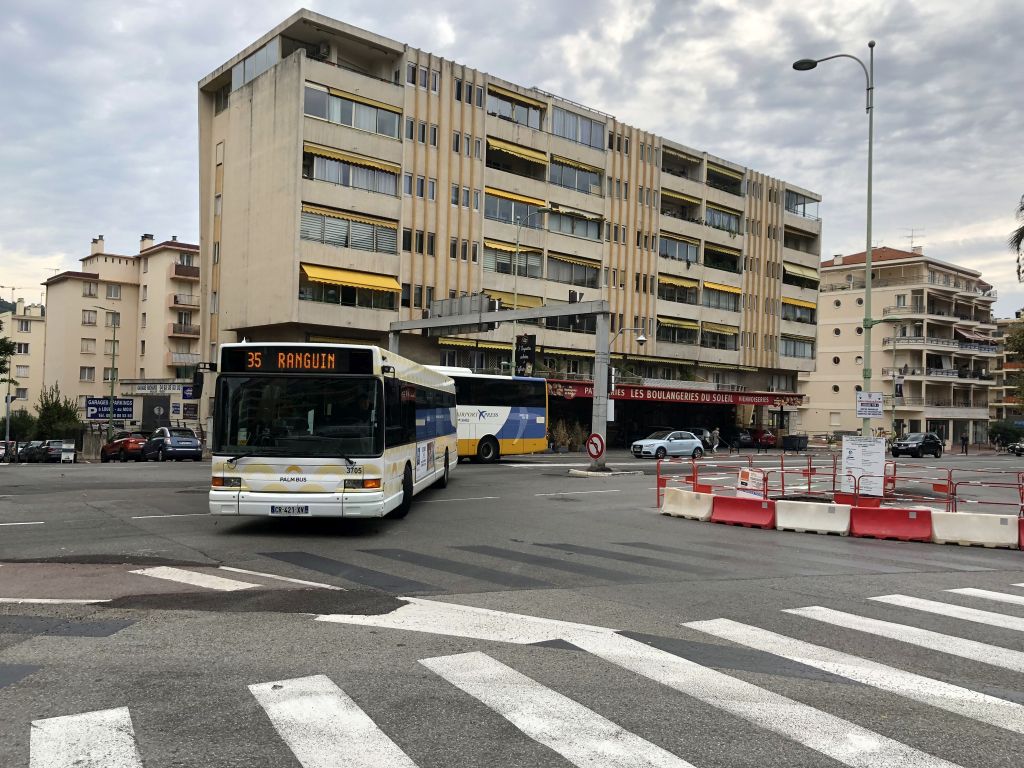 Palm Bus 3705 Cannes