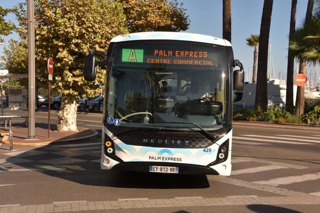 Palm Bus 429 Cannes