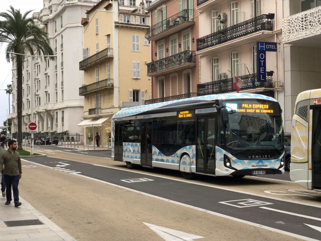 Palm Bus 431 Cannes